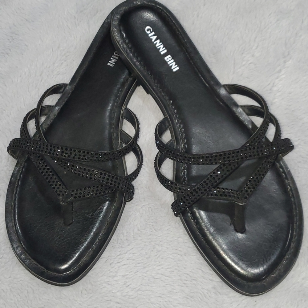 Gianni Bini sandals